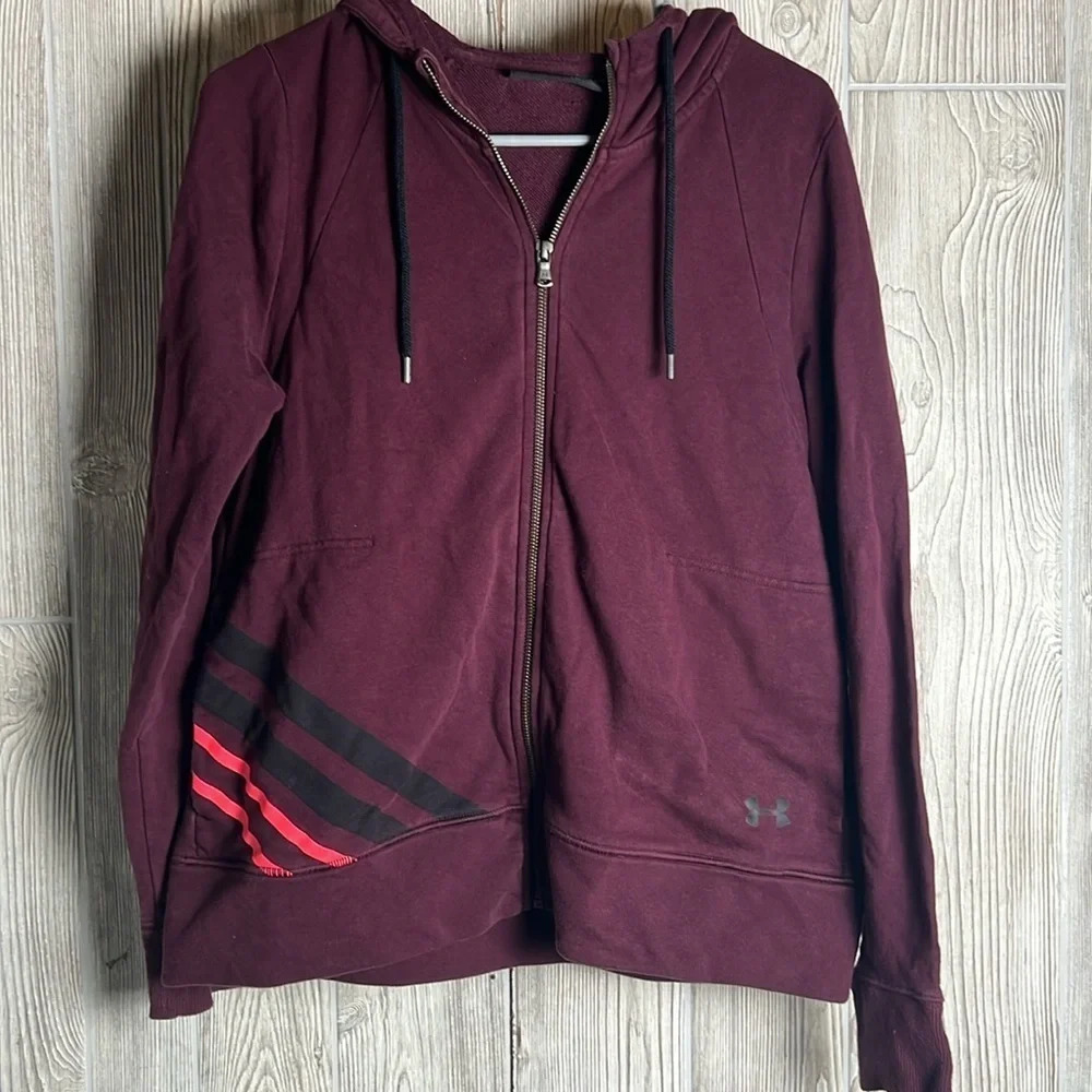 Under Armour Sweatshirt Size Meduim